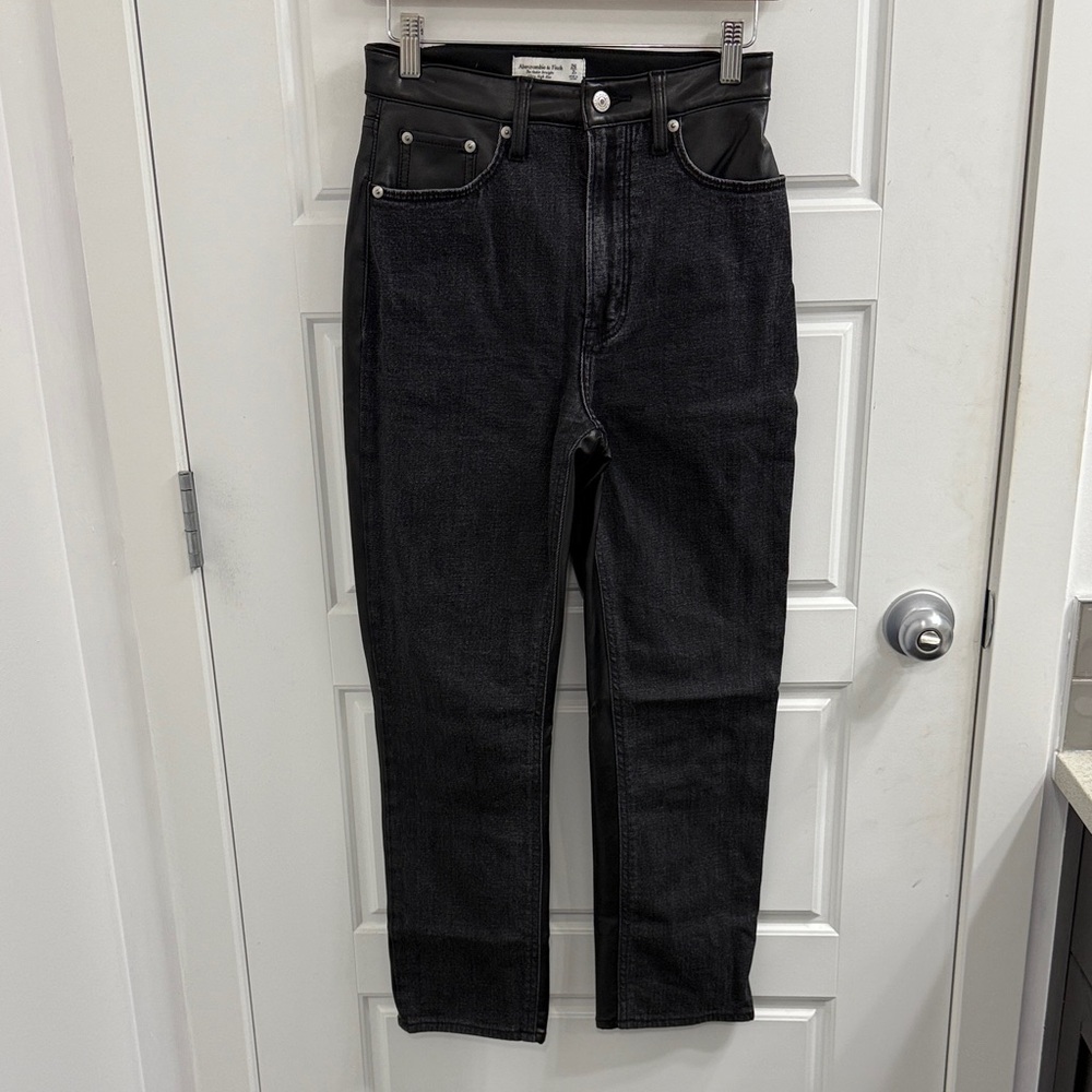 Abercrombie & Fitch Size 26 Ankle Straight Ultra High Rise Black Mixed Media